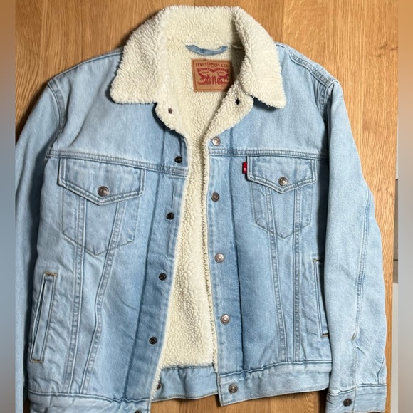 Levi’s Oversized Sherpa Jean Jacket - Picture 6 of 6